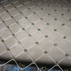 Сетка нержавеющая тросовая со скобочным креплением и ромбической ячейкой Н3 7х7 AISI 304 40х69х2 мм